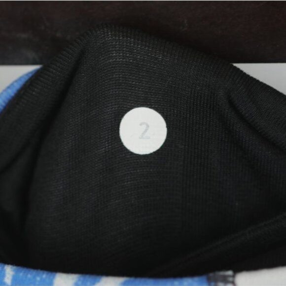 Lululemon Wunder Under Women's Size 2 Black Blue Reversible Capri Leggings - Picture 5 of 6